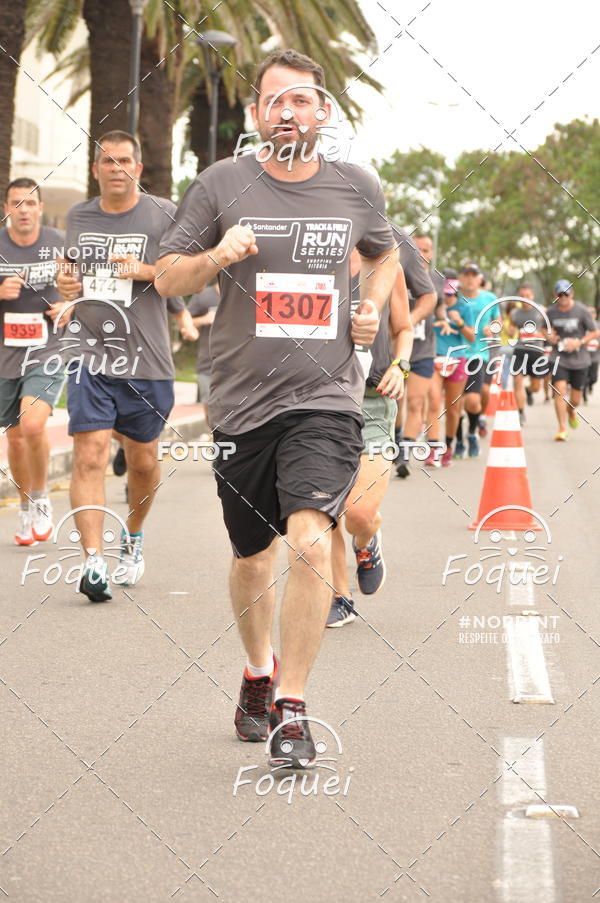 Buy your photos of the eventSantander Track&Field  Run Series - Shopping Vitria on Fotop