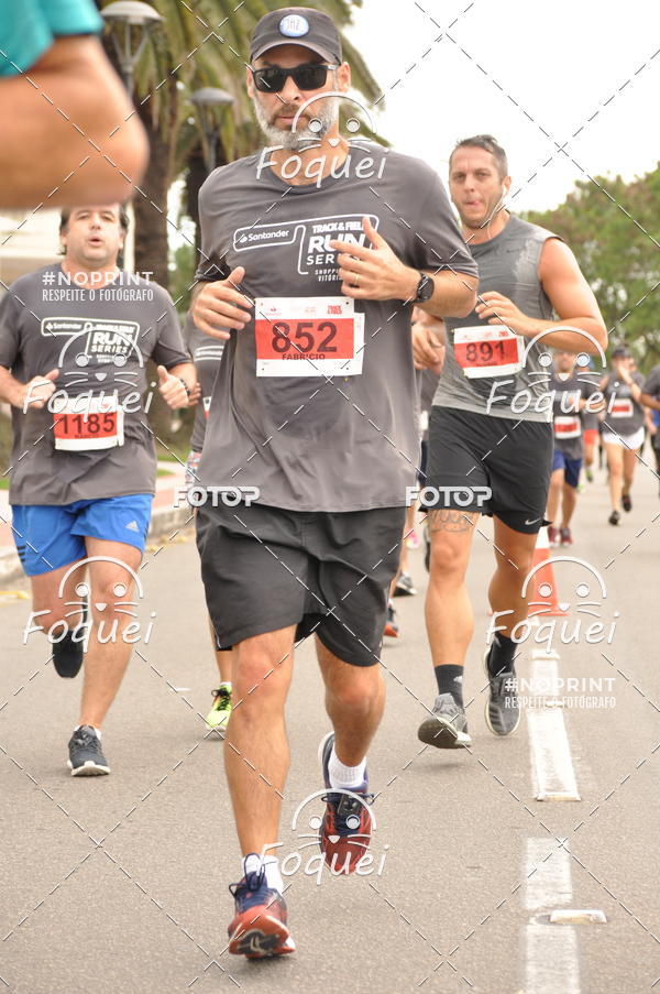 Buy your photos of the eventSantander Track&Field  Run Series - Shopping Vitria on Fotop