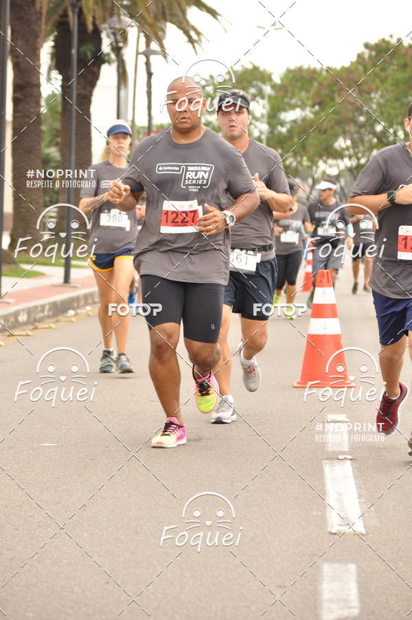 Buy your photos of the eventSantander Track&Field  Run Series - Shopping Vitria on Fotop