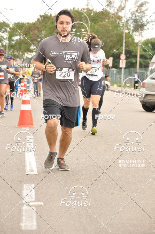 Buy your photos of the eventSantander Track&Field  Run Series - Shopping Vitria on Fotop