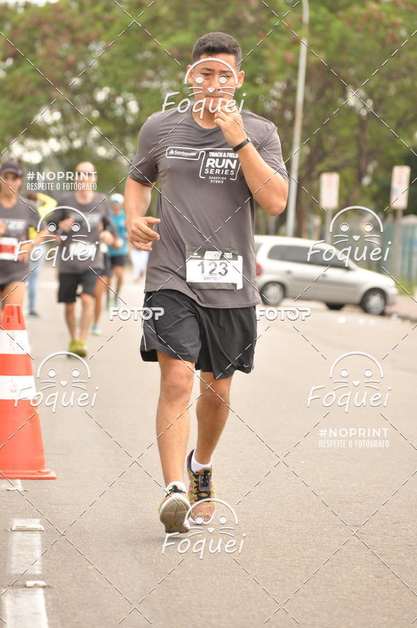 Buy your photos of the eventSantander Track&Field  Run Series - Shopping Vitria on Fotop