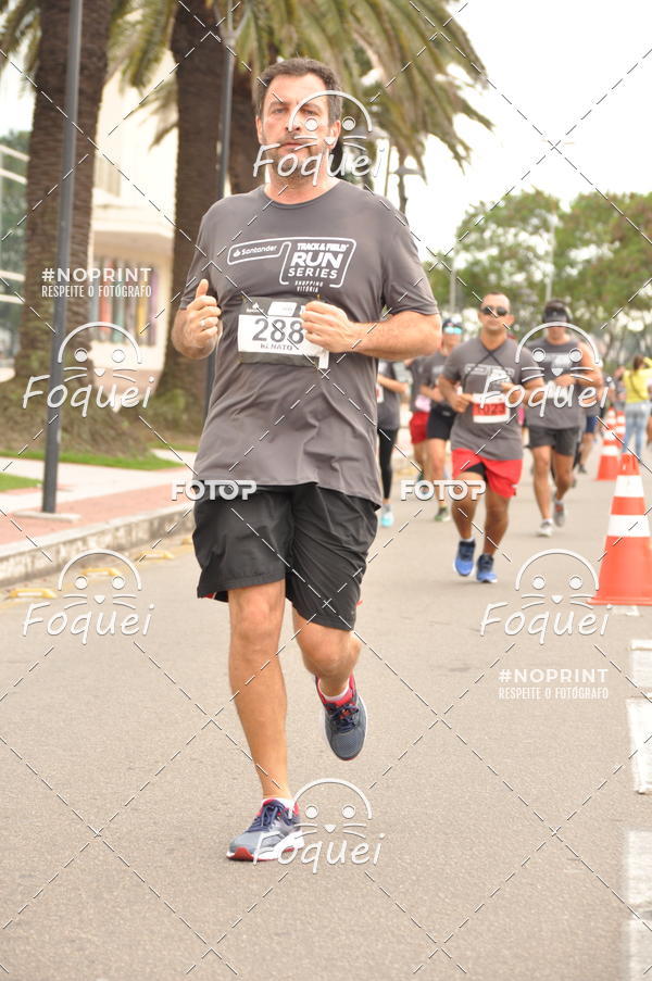 Buy your photos of the eventSantander Track&Field  Run Series - Shopping Vitria on Fotop