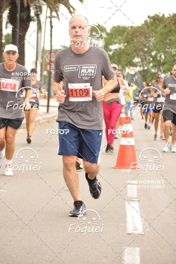 Buy your photos of the eventSantander Track&Field  Run Series - Shopping Vitria on Fotop