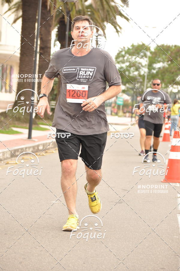 Buy your photos of the eventSantander Track&Field  Run Series - Shopping Vitria on Fotop