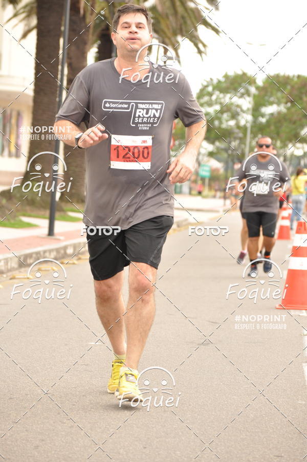 Buy your photos of the eventSantander Track&Field  Run Series - Shopping Vitria on Fotop