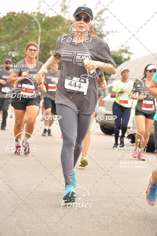 Buy your photos of the eventSantander Track&Field  Run Series - Shopping Vitria on Fotop