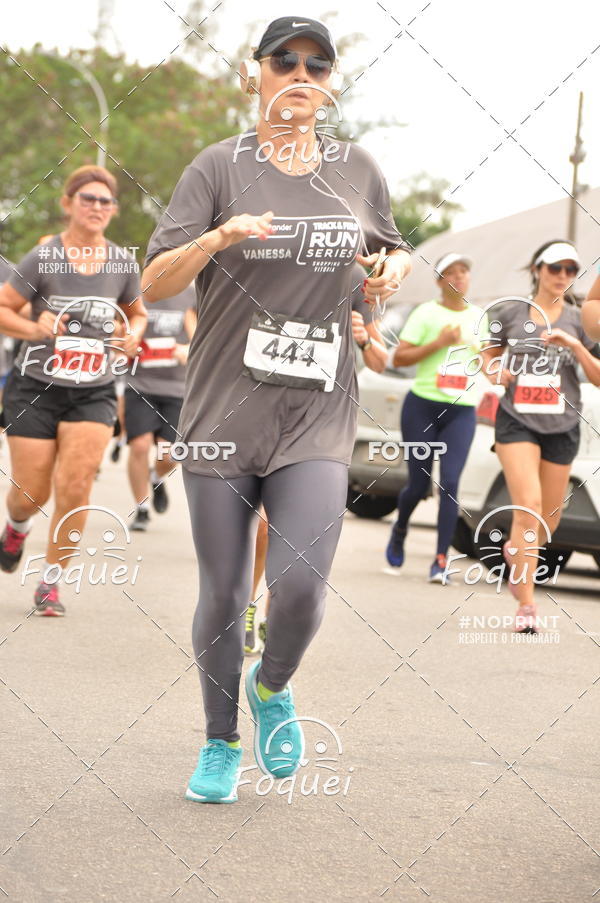 Buy your photos of the eventSantander Track&Field  Run Series - Shopping Vitria on Fotop