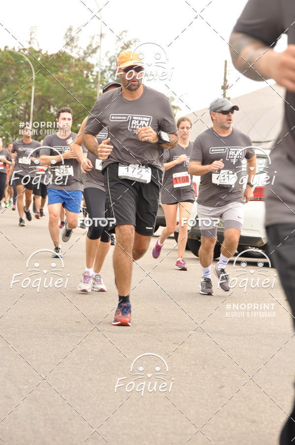 Buy your photos of the eventSantander Track&Field  Run Series - Shopping Vitria on Fotop