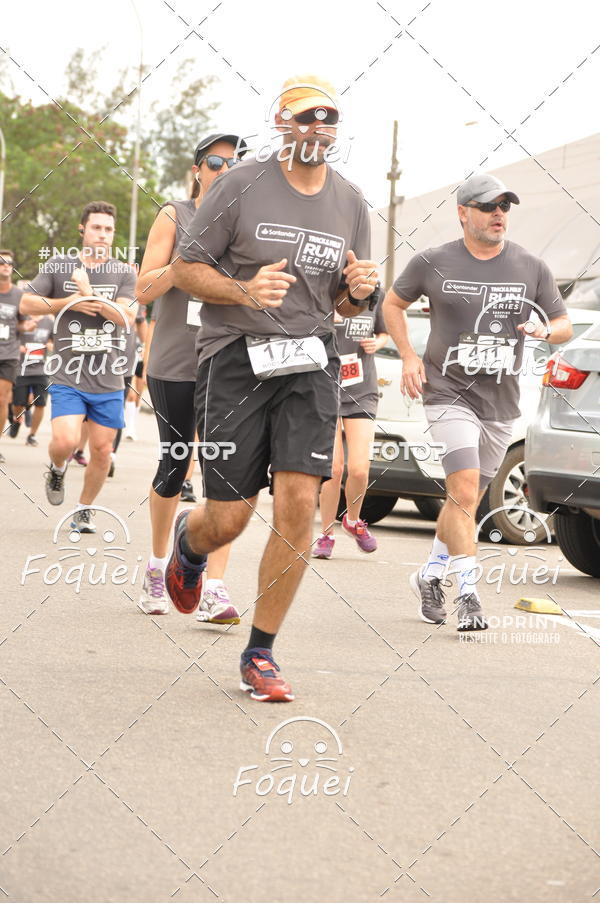 Buy your photos of the eventSantander Track&Field  Run Series - Shopping Vitria on Fotop