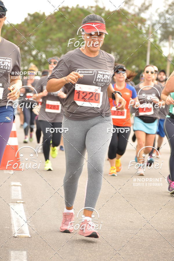 Buy your photos of the eventSantander Track&Field  Run Series - Shopping Vitria on Fotop