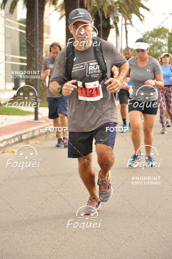 Buy your photos of the eventSantander Track&Field  Run Series - Shopping Vitria on Fotop
