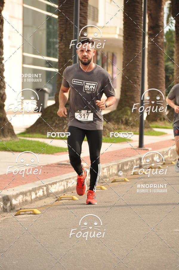 Buy your photos of the eventSantander Track&Field  Run Series - Shopping Vitria on Fotop