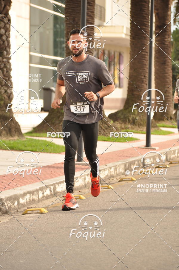 Buy your photos of the eventSantander Track&Field  Run Series - Shopping Vitria on Fotop