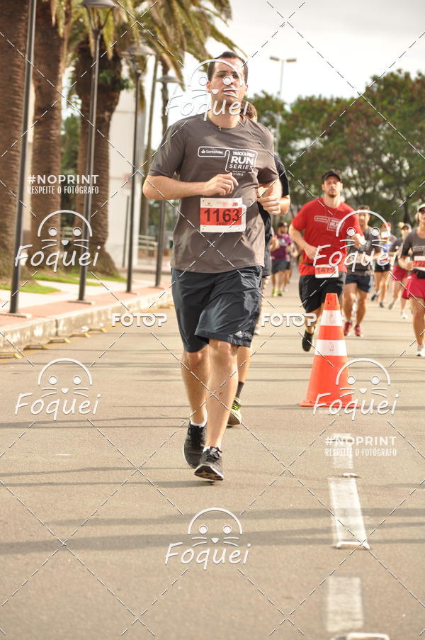 Buy your photos of the eventSantander Track&Field  Run Series - Shopping Vitria on Fotop