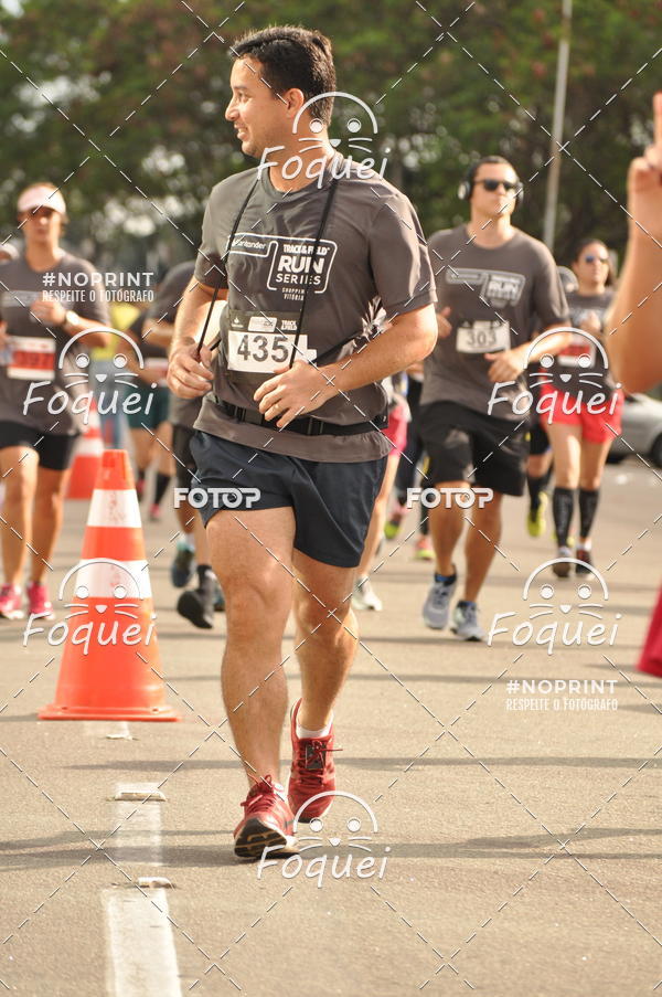 Buy your photos of the eventSantander Track&Field  Run Series - Shopping Vitria on Fotop