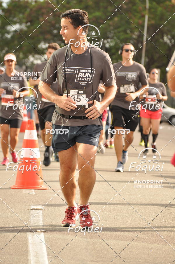 Buy your photos of the eventSantander Track&Field  Run Series - Shopping Vitria on Fotop