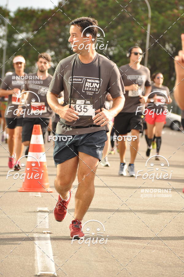 Buy your photos of the eventSantander Track&Field  Run Series - Shopping Vitria on Fotop