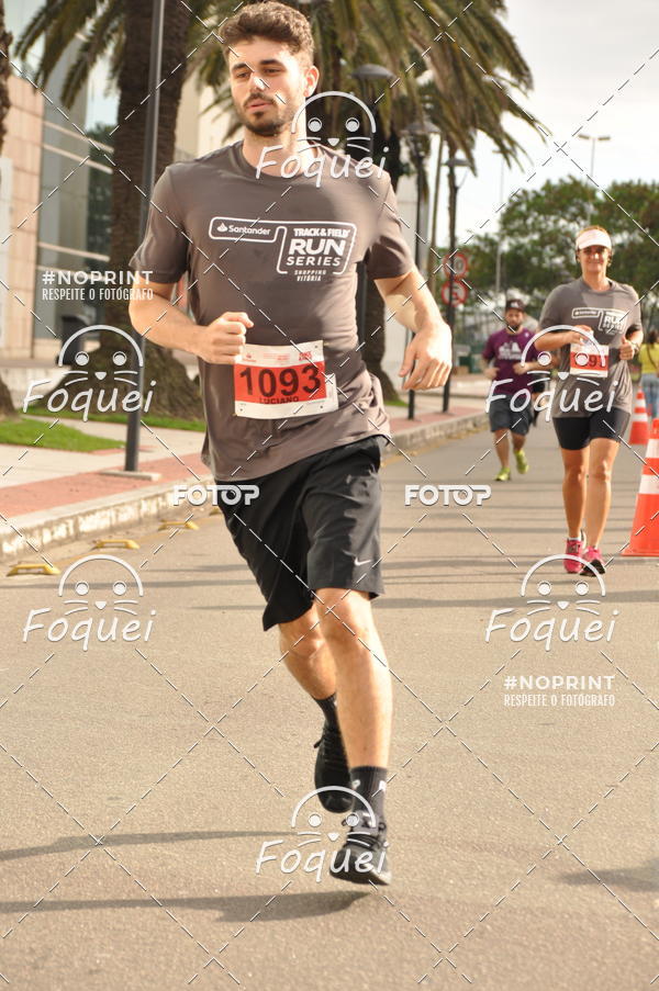 Buy your photos of the eventSantander Track&Field  Run Series - Shopping Vitria on Fotop