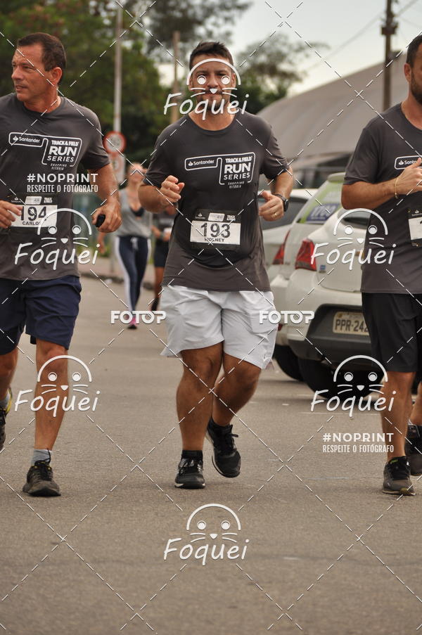 Buy your photos of the eventSantander Track&Field  Run Series - Shopping Vitria on Fotop