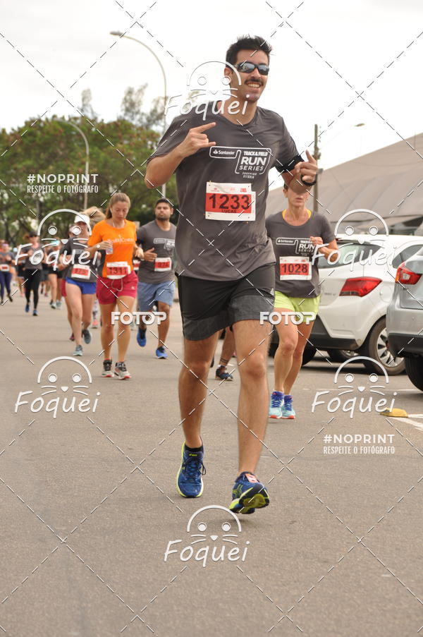 Buy your photos of the eventSantander Track&Field  Run Series - Shopping Vitria on Fotop