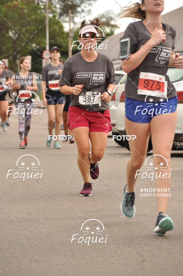 Buy your photos of the eventSantander Track&Field  Run Series - Shopping Vitria on Fotop