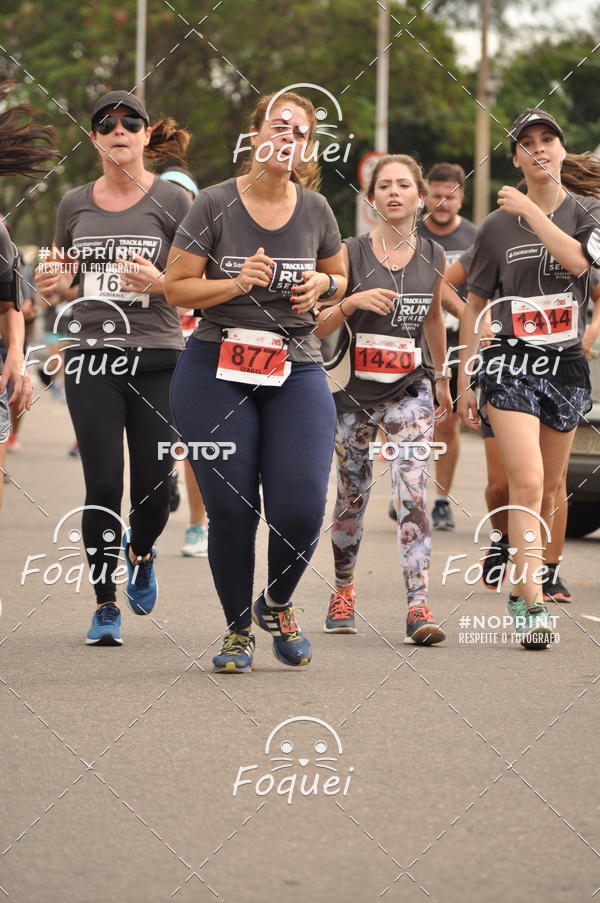 Buy your photos of the eventSantander Track&Field  Run Series - Shopping Vitria on Fotop