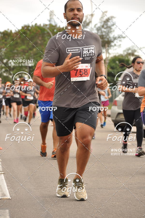 Buy your photos of the eventSantander Track&Field  Run Series - Shopping Vitria on Fotop