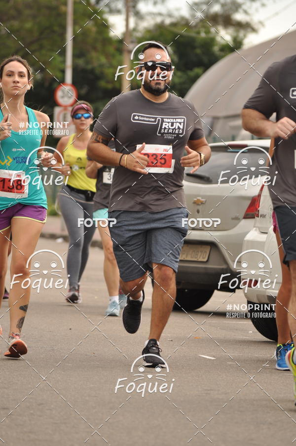 Buy your photos of the eventSantander Track&Field  Run Series - Shopping Vitria on Fotop