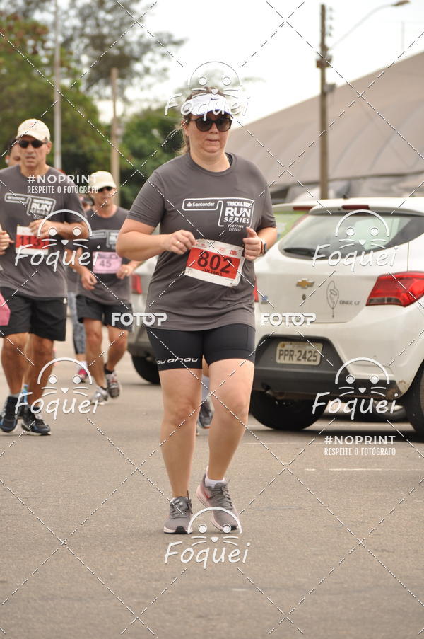 Buy your photos of the eventSantander Track&Field  Run Series - Shopping Vitria on Fotop