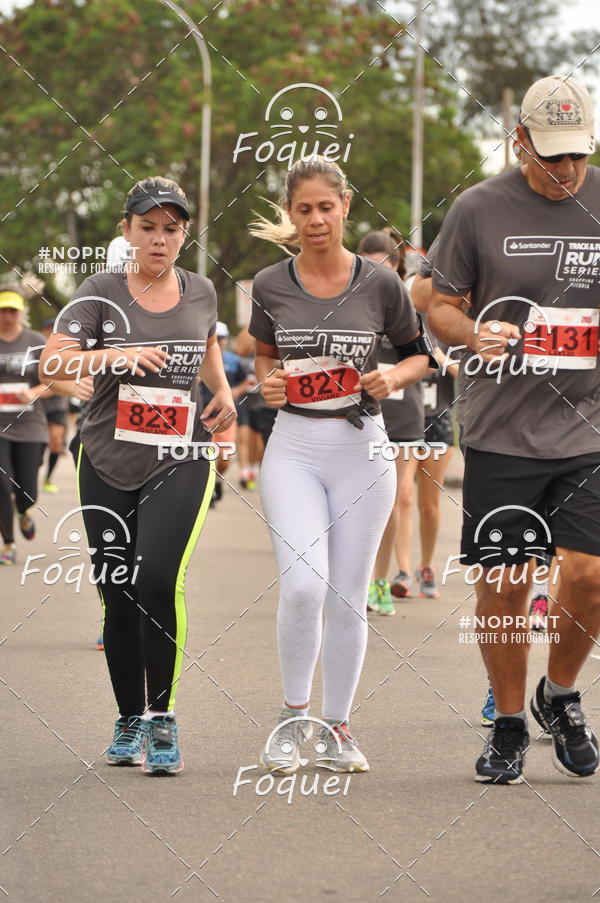 Buy your photos of the eventSantander Track&Field  Run Series - Shopping Vitria on Fotop
