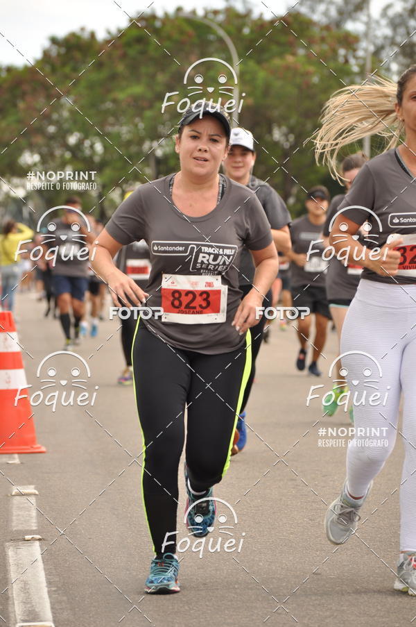 Buy your photos of the eventSantander Track&Field  Run Series - Shopping Vitria on Fotop