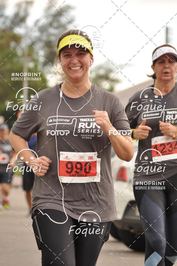 Buy your photos of the eventSantander Track&Field  Run Series - Shopping Vitria on Fotop