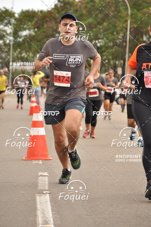 Buy your photos of the eventSantander Track&Field  Run Series - Shopping Vitria on Fotop