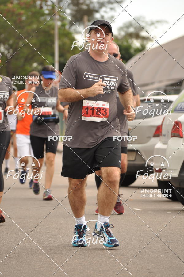 Buy your photos of the eventSantander Track&Field  Run Series - Shopping Vitria on Fotop