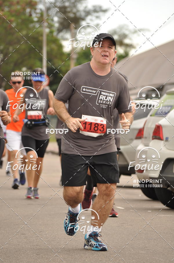 Buy your photos of the eventSantander Track&Field  Run Series - Shopping Vitria on Fotop