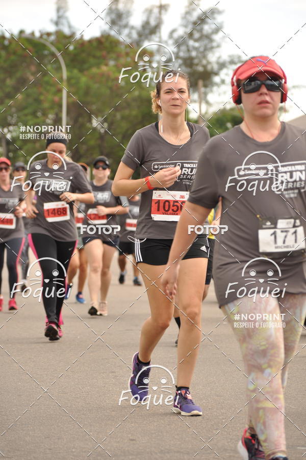 Buy your photos of the eventSantander Track&Field  Run Series - Shopping Vitria on Fotop