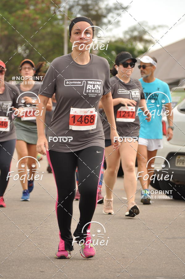 Buy your photos of the eventSantander Track&Field  Run Series - Shopping Vitria on Fotop