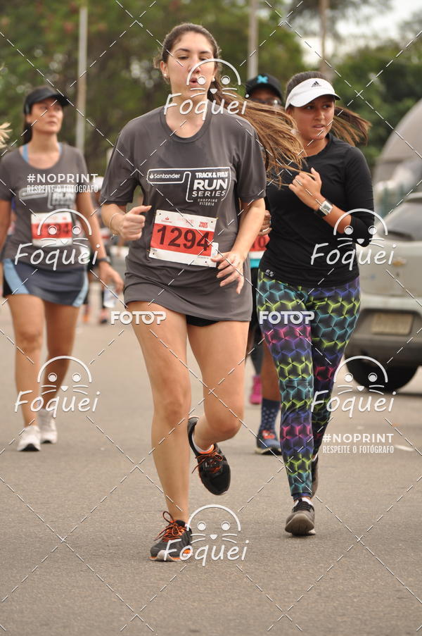 Buy your photos of the eventSantander Track&Field  Run Series - Shopping Vitria on Fotop