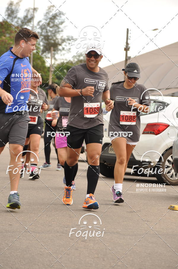 Buy your photos of the eventSantander Track&Field  Run Series - Shopping Vitria on Fotop