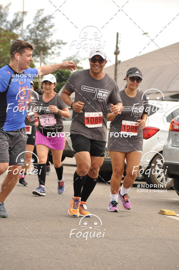 Buy your photos of the eventSantander Track&Field  Run Series - Shopping Vitria on Fotop