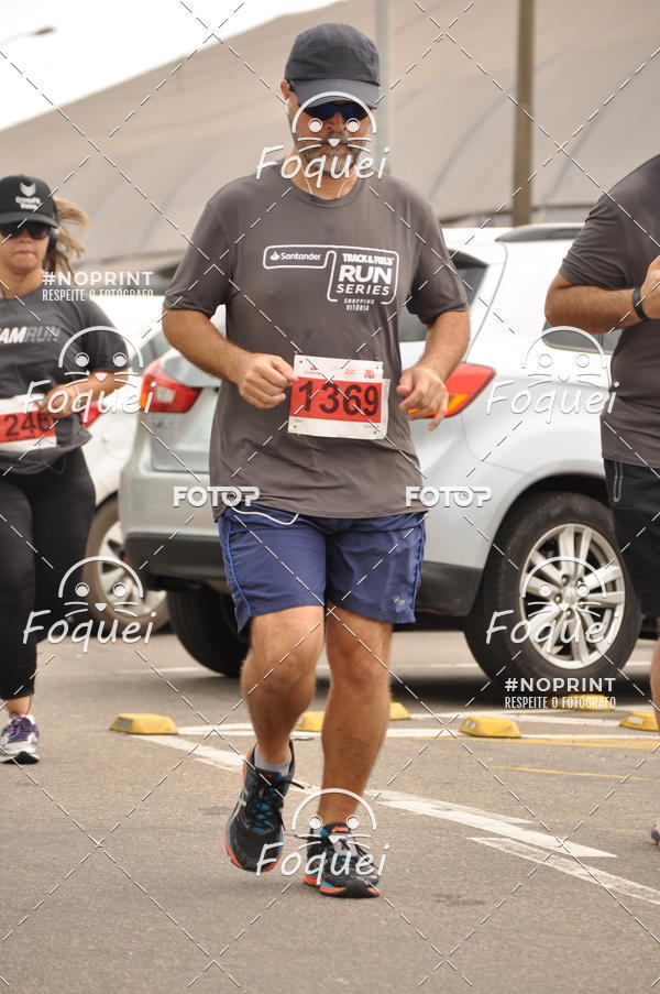 Buy your photos of the eventSantander Track&Field  Run Series - Shopping Vitria on Fotop