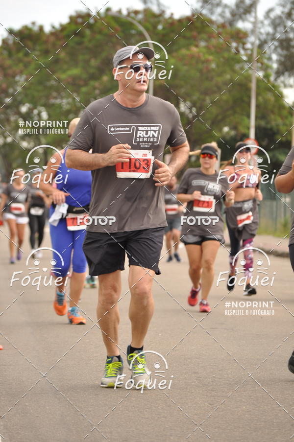 Buy your photos of the eventSantander Track&Field  Run Series - Shopping Vitria on Fotop