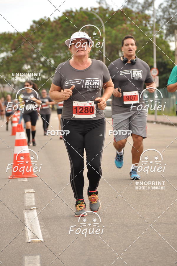 Buy your photos of the eventSantander Track&Field  Run Series - Shopping Vitria on Fotop