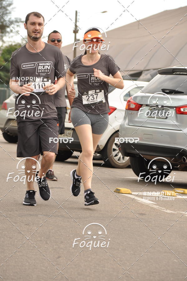 Buy your photos of the eventSantander Track&Field  Run Series - Shopping Vitria on Fotop