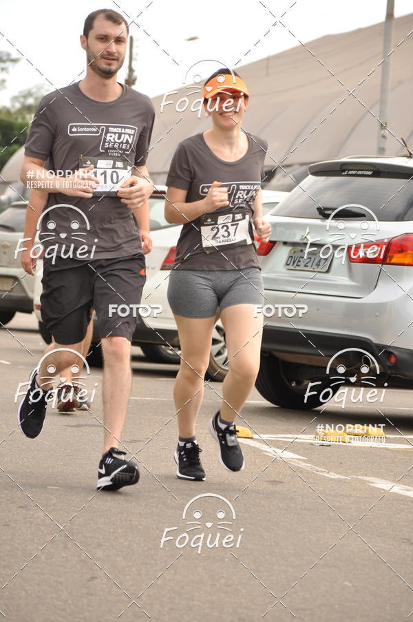 Buy your photos of the eventSantander Track&Field  Run Series - Shopping Vitria on Fotop