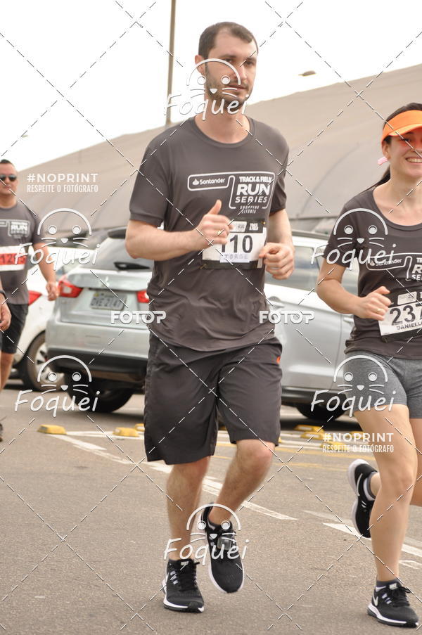 Buy your photos of the eventSantander Track&Field  Run Series - Shopping Vitria on Fotop