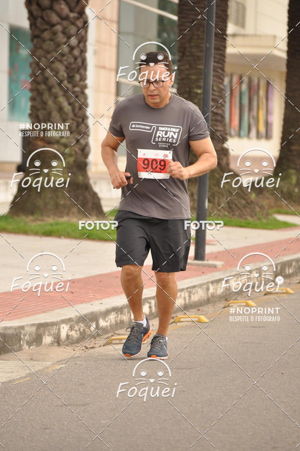 Buy your photos of the eventSantander Track&Field  Run Series - Shopping Vitria on Fotop