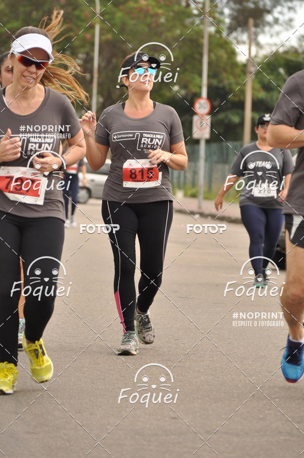 Buy your photos of the eventSantander Track&Field  Run Series - Shopping Vitria on Fotop