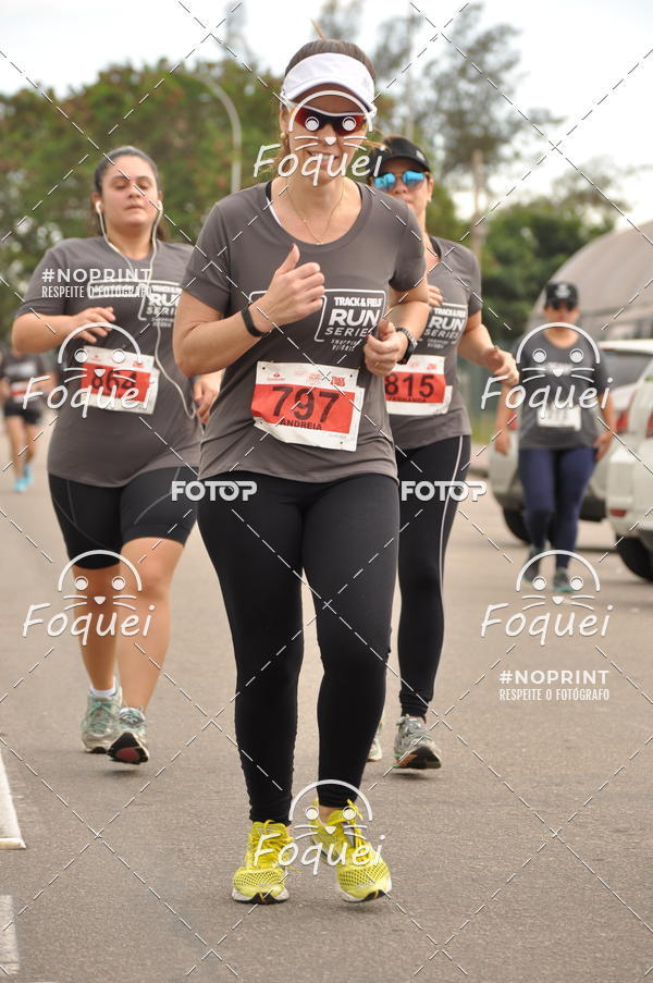 Buy your photos of the eventSantander Track&Field  Run Series - Shopping Vitria on Fotop