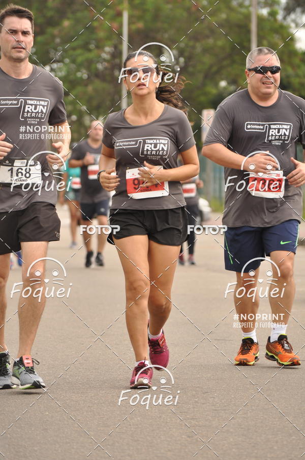 Buy your photos of the eventSantander Track&Field  Run Series - Shopping Vitria on Fotop